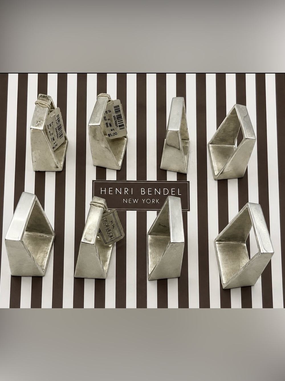 ❌❌sold❌❌Henri Bendel 8 Pc Set of Silver Napkin Rings NWT - Picture 5 of 8